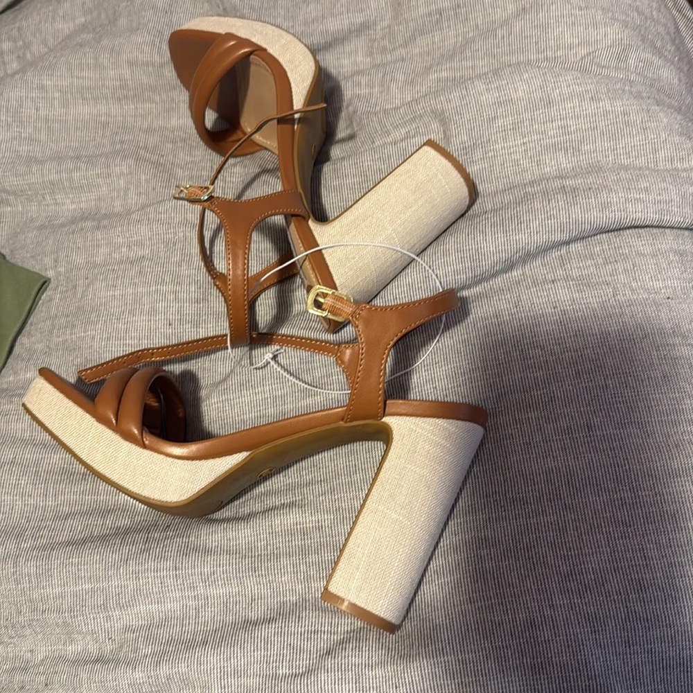 NWT Steve Madden Women's Brown Heeled Sandals - Picture 3 of 4